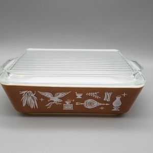 Vintage Pyrex early American 503 refrigerator dish with lid